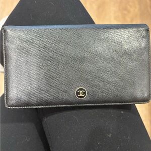 CHANEL Black Textured Leather Wallet